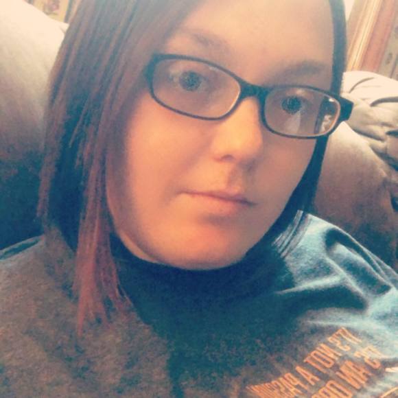 Meet your Posher, Ashley - Picture 1 of 2